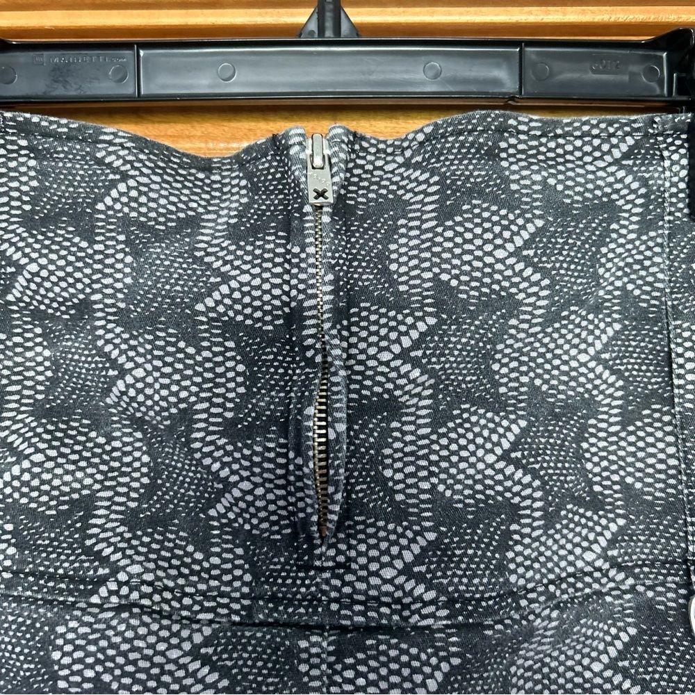 Tripp NYC Black & Grey Star Zipper Micro Skirt Goth Y2K Size XXL - Picture 11 of 12
